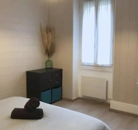 Le Cozy Near Center Train Station & Sciencespo Apartment *
