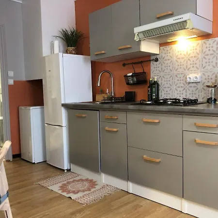 Le Cozy Near Center Train Station & Sciencespo Apartment *