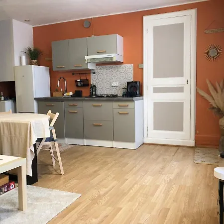 Le Cozy Near Center Train Station & Sciencespo Apartment